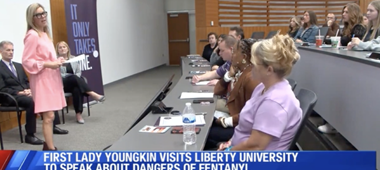 WFXR Roanoke Cobertura de la visita de la Primera Dama a Liberty University